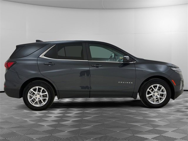 Used 2023 Chevrolet Equinox LT image 2