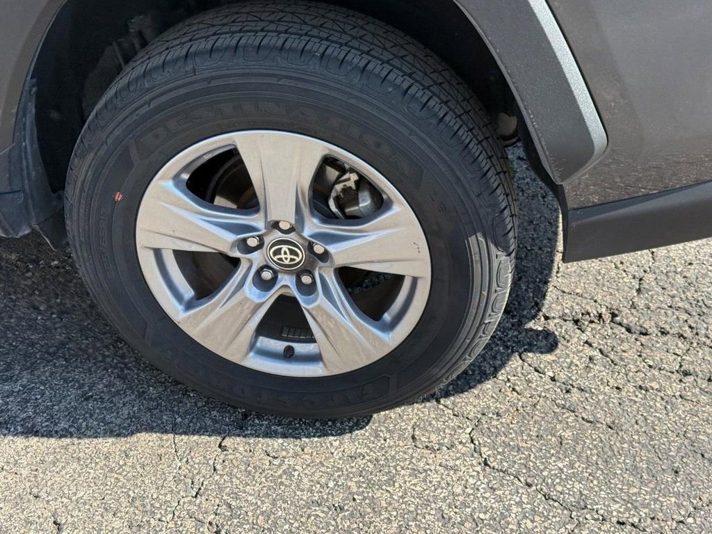 Used 2025 Toyota RAV4 LE image 8