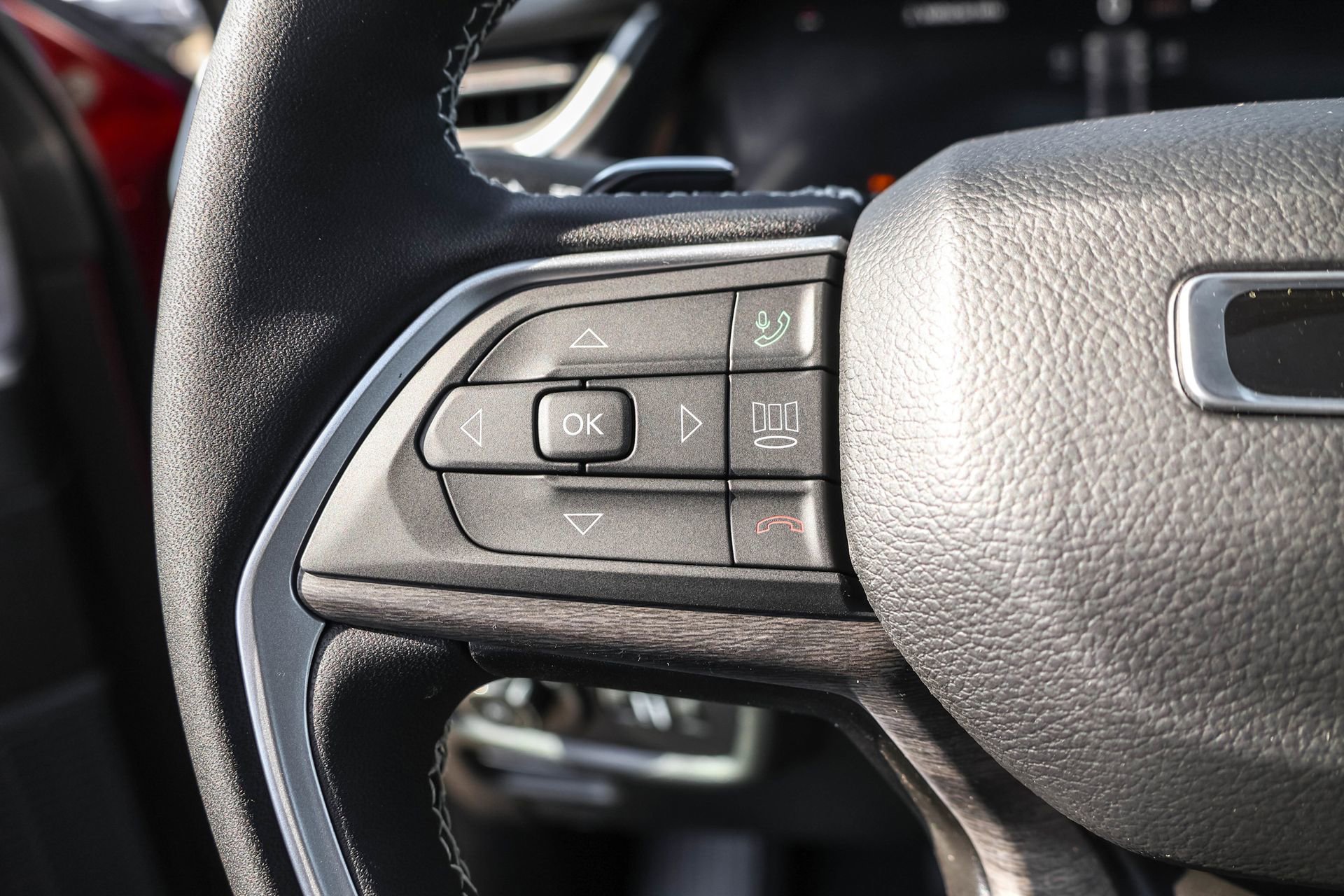 New 2025 Jeep Grand Cherokee Limited w/ Black Appearance Package image 22