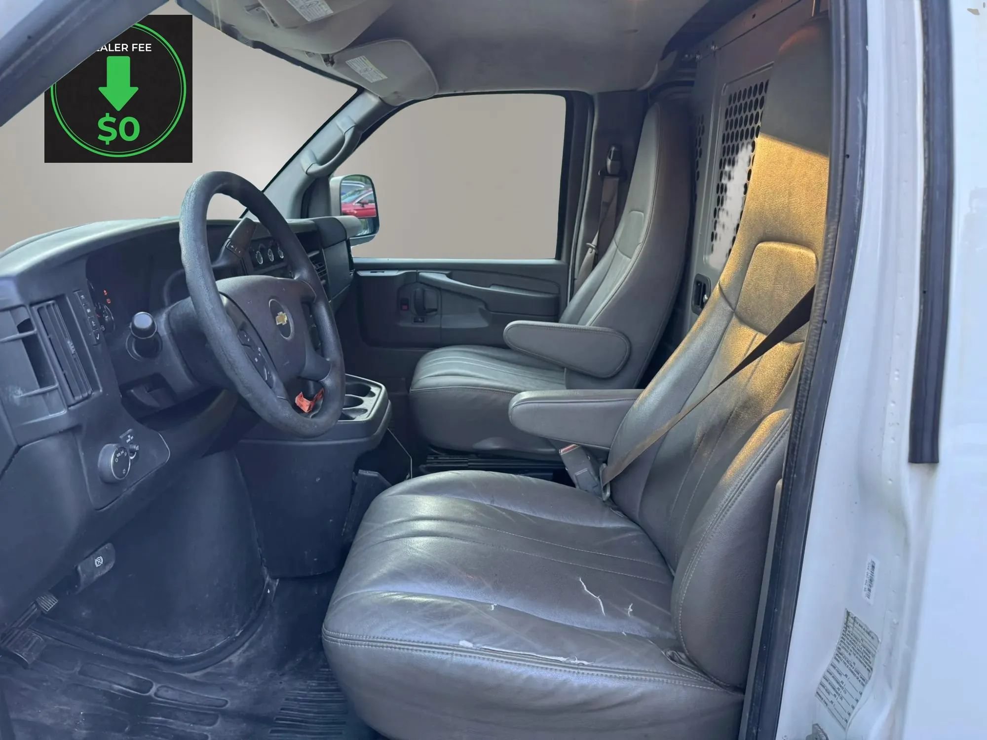 Used 2015 Chevrolet Express 3500 RWD image 11