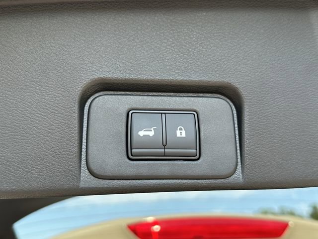 Certified 2025 Nissan Rogue SV image 20