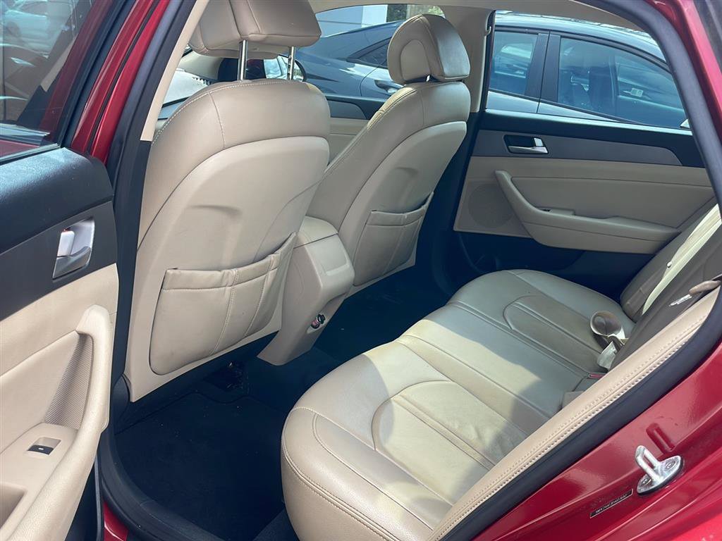 Used 2015 Hyundai Sonata SE w/ Option Group 02 FWD image 19