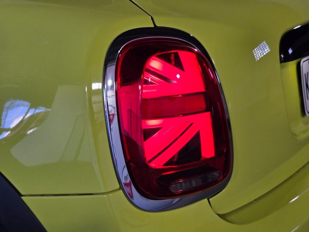 Used 2023 MINI Cooper S image 10