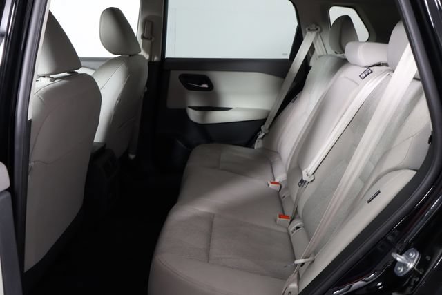 Used 2025 Nissan Rogue SV FWD image 14