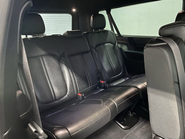 Used 2023 Jeep Wagoneer L Series III w/ Preferred Equipment Group image 38