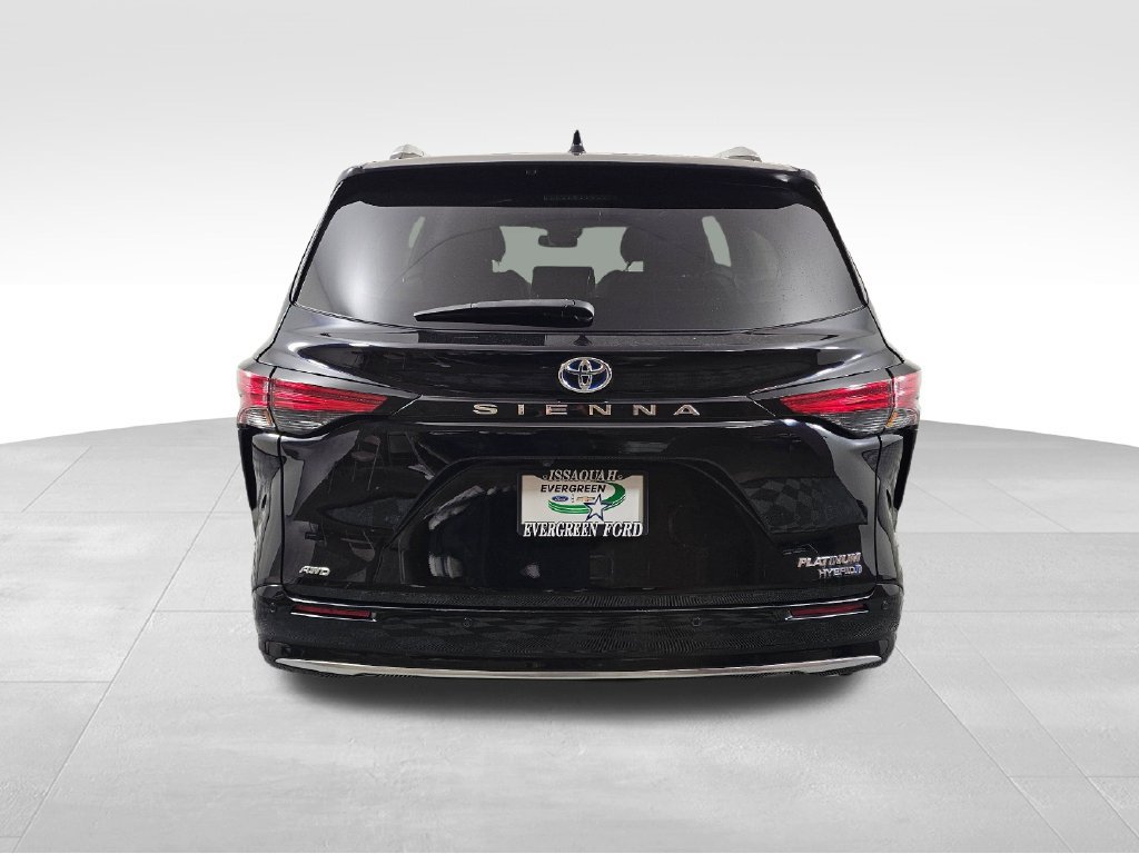 Used 2022 Toyota Sienna Platinum AWD/4WD image 6