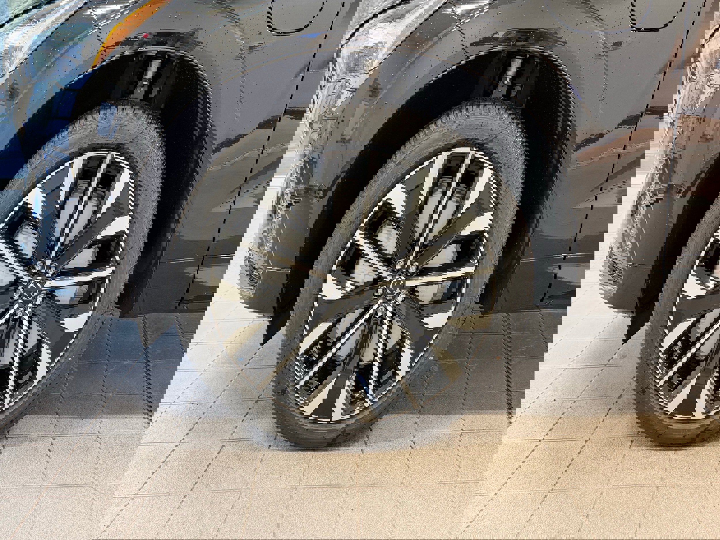 New 2026 Volvo XC60 T8 Ultra w/ Protection Package Premier image 8