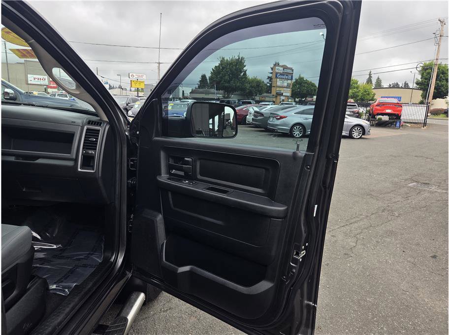 Used 2017 RAM 2500 Tradesman w/ Chrome Appearance Group RWD image 42