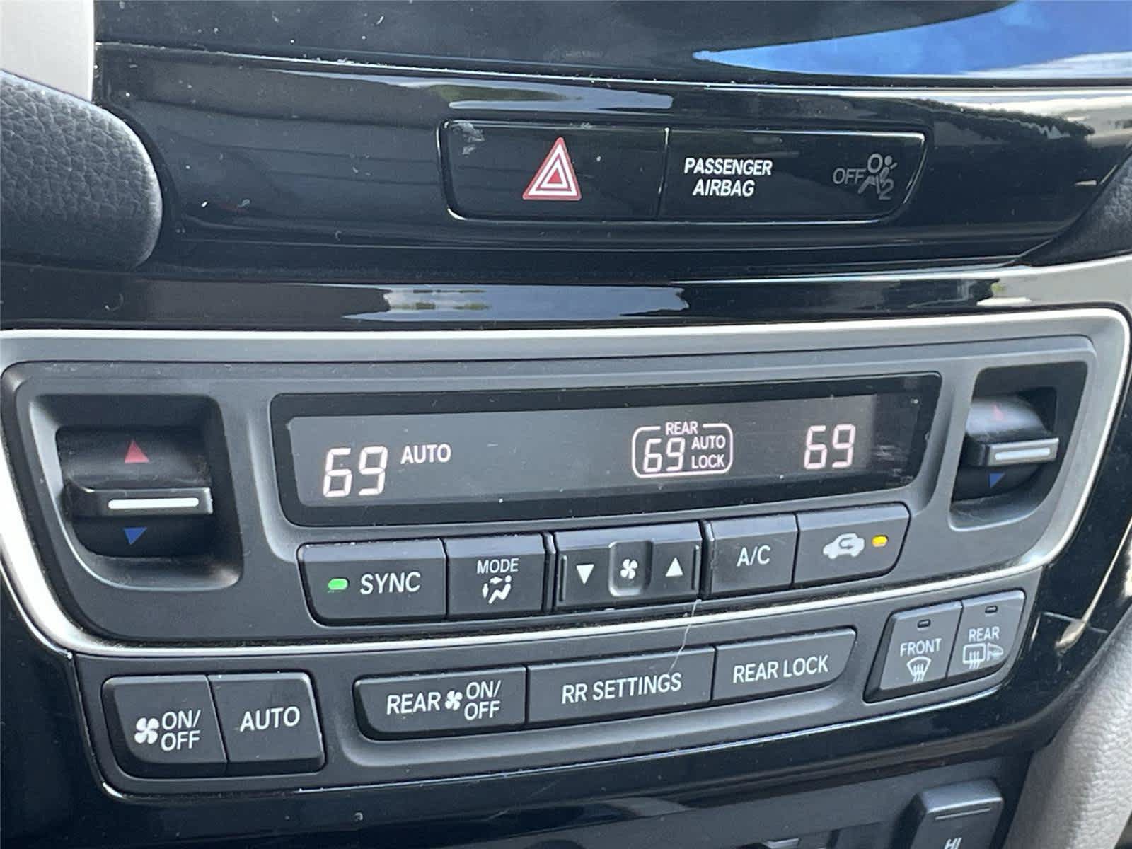 Used 2016 Honda Pilot Touring image 18
