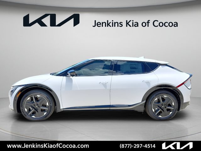 New 2026 Kia EV6 Wind RWD image 9