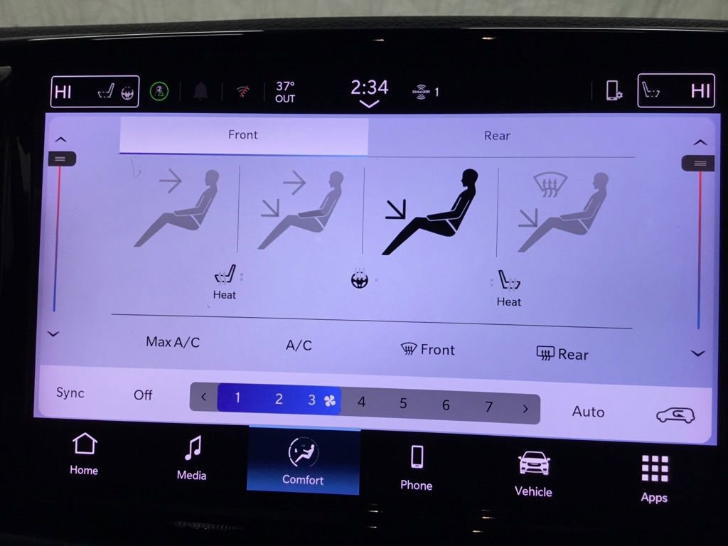Used 2025 Chrysler Pacifica Select image 25