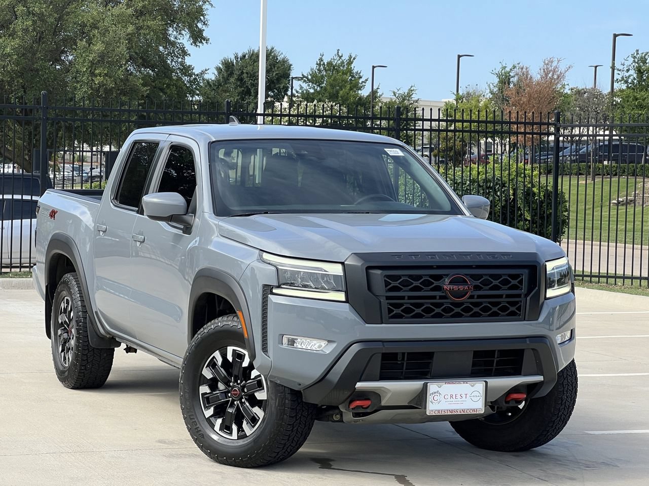 Used 2024 Nissan Frontier PRO-4X w/ Off-Road Protection Package AWD/4WD image 2