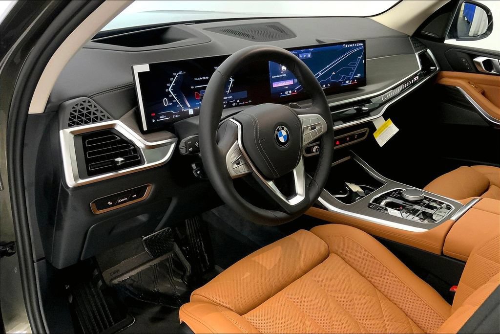 New 2026 BMW X7 xDrive40i w/ Premium Package AWD/4WD image 4