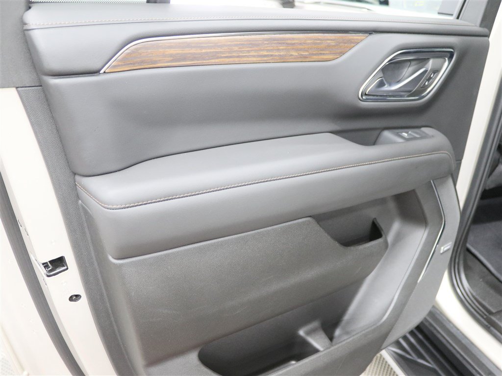 Used 2022 Chevrolet Suburban High Country AWD/4WD image 19