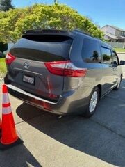 Used 2015 Toyota Sienna XLE Premium image 7