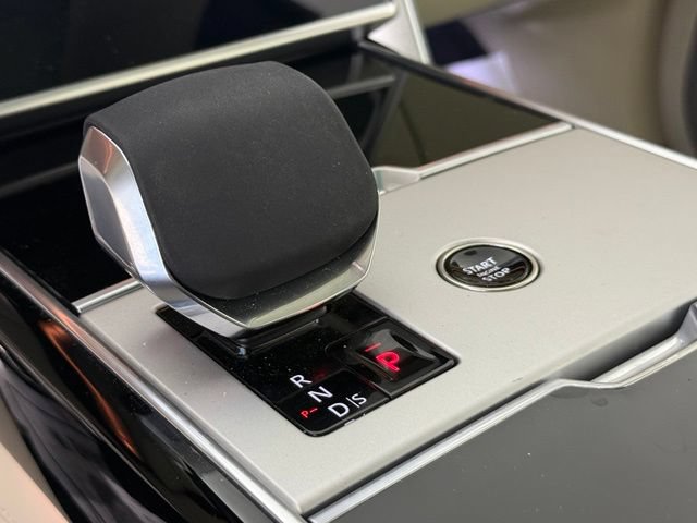 Used 2025 Land Rover Range Rover Autobiography AWD/4WD image 22