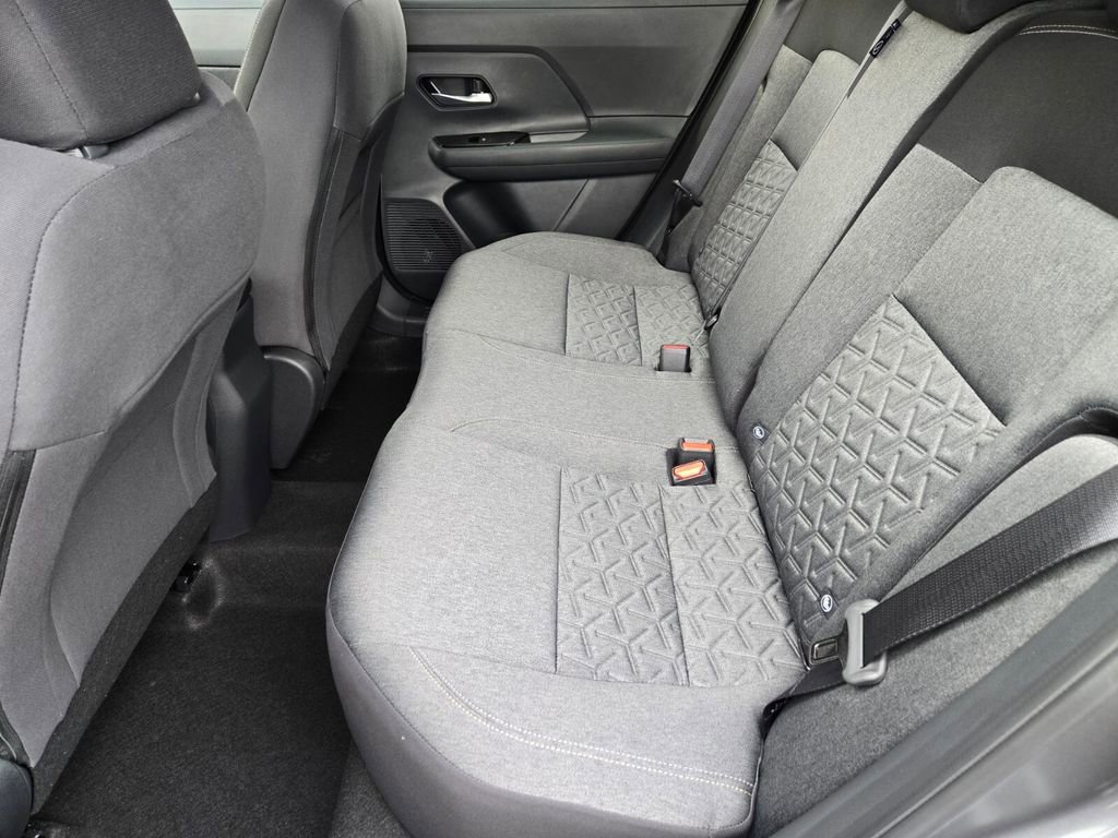 New 2026 Nissan Kicks SV w/ SV Premium Package FWD image 7