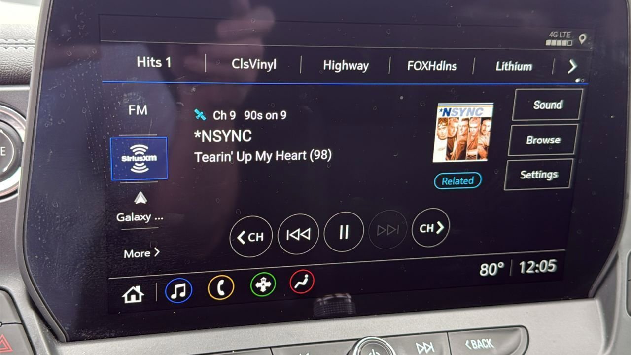 Used 2023 Chevrolet Blazer LT w/ Driver Confidence Package image 17