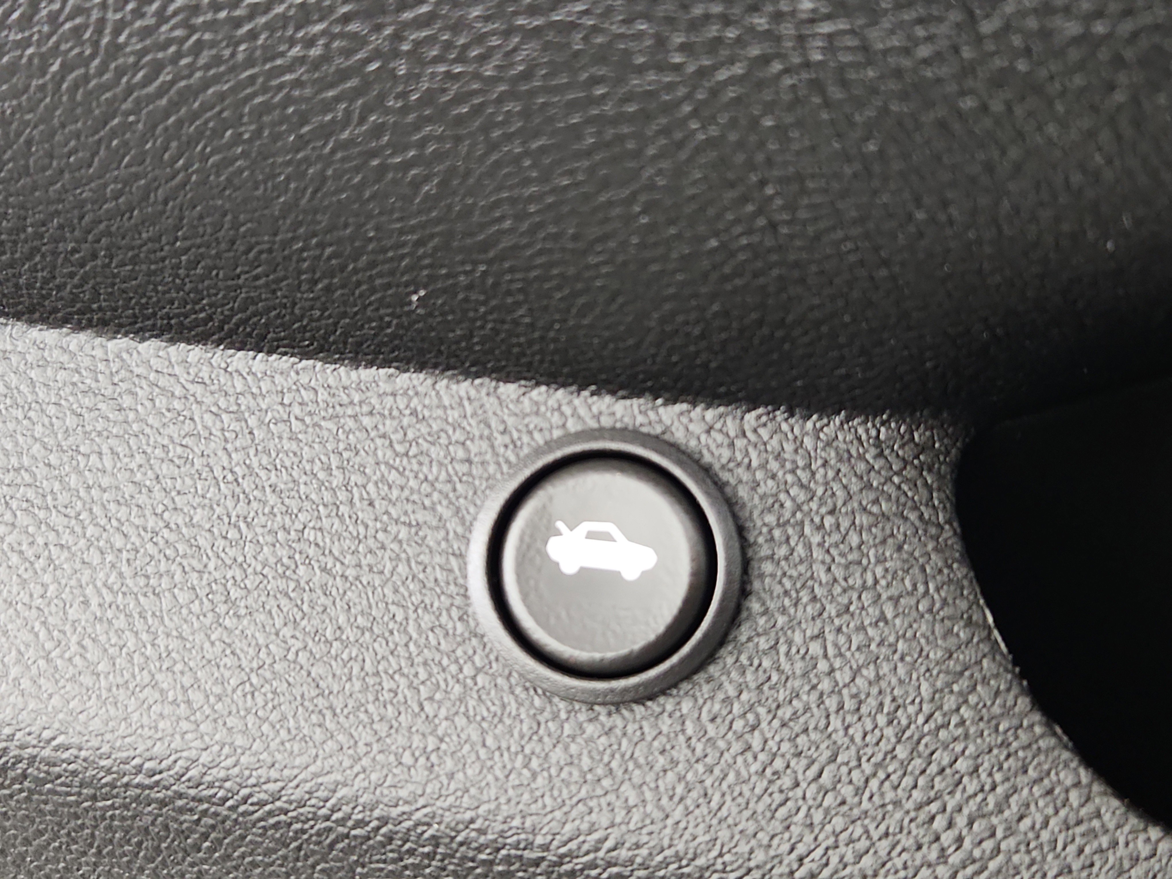 Used 2013 Chevrolet Camaro SS image 27