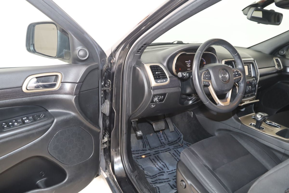 Used 2014 Jeep Grand Cherokee Laredo w/ Quick Order Package 23E AWD/4WD image 39