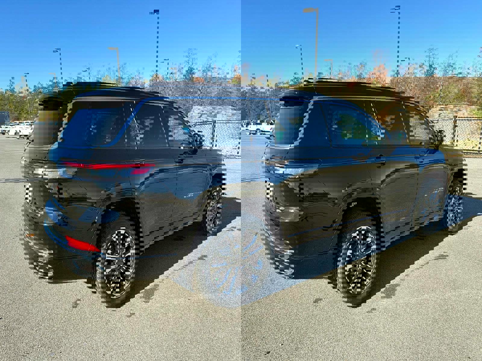 New 2025 Jeep Grand Cherokee L Overland w/ Advanced Protech Group III image 4