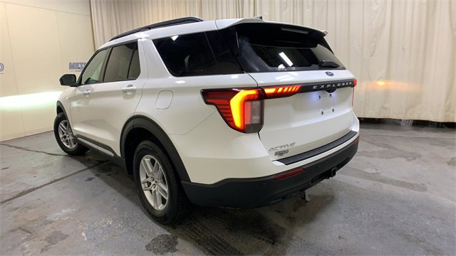 Certified 2025 Ford Explorer Active image 5