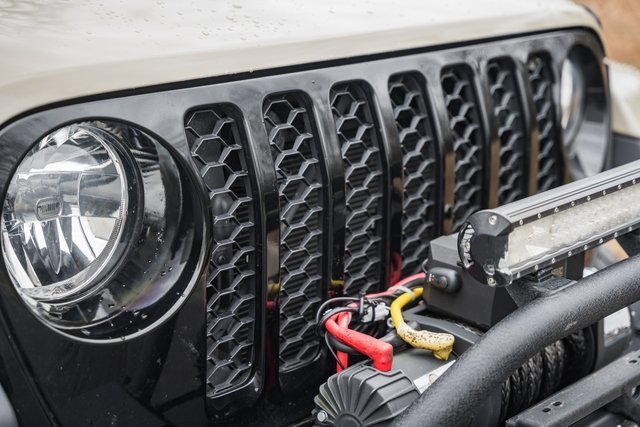 Used 2022 Jeep Gladiator Willys image 12