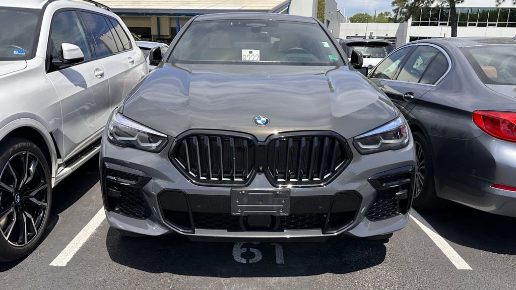 Used 2022 BMW X6 M50i w/ Dynamic Handling Package AWD/4WD image 11