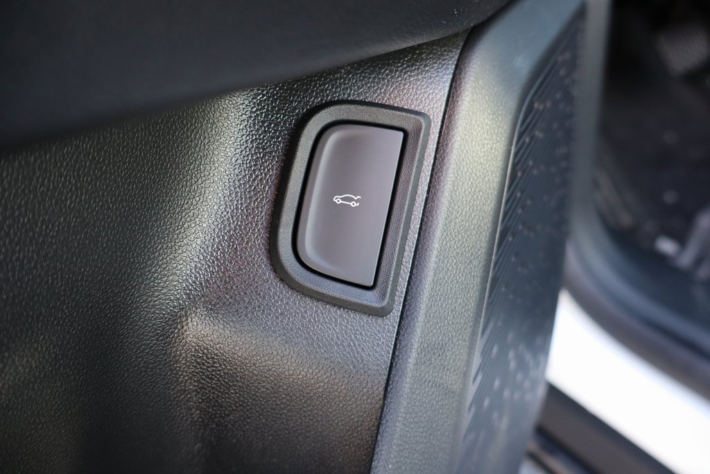 New 2026 Chevrolet Equinox LT w/ Convenience Package II image 16