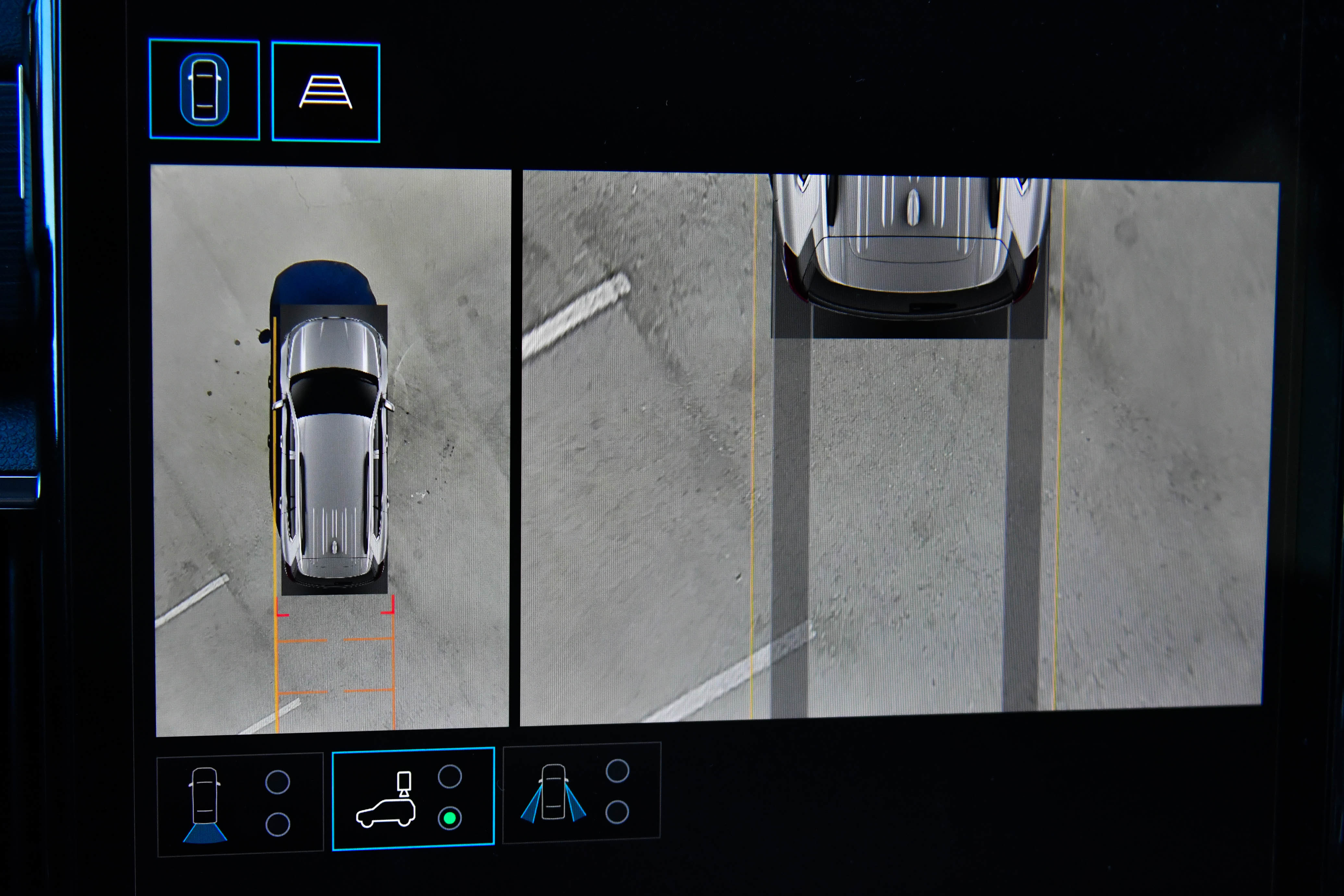 Used 2024 GMC Acadia Elevation image 22