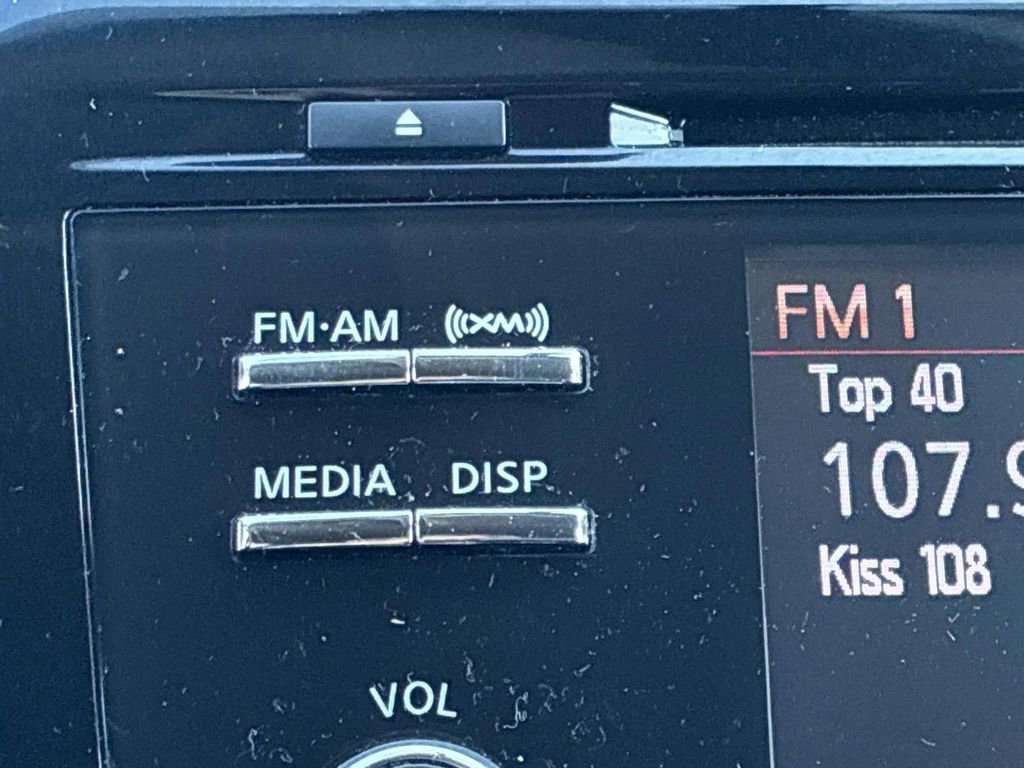 Used 2017 Nissan Rogue SV image 32