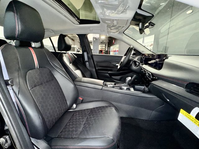 New 2026 Nissan Sentra SR w/ SR Premium Package image 7