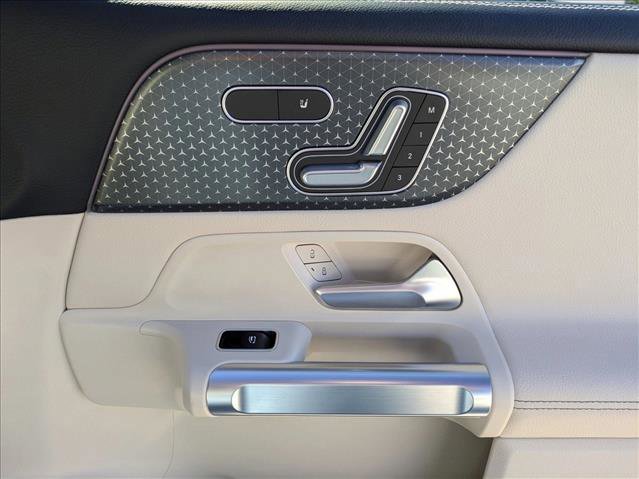 Certified 2025 Mercedes-Benz GLB 250 image 21