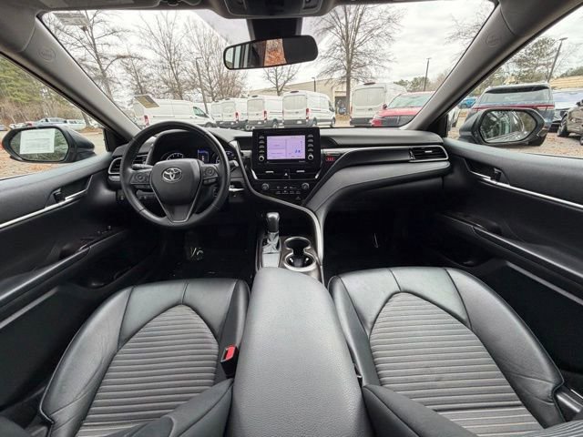 Used 2021 Toyota Camry SE image 7
