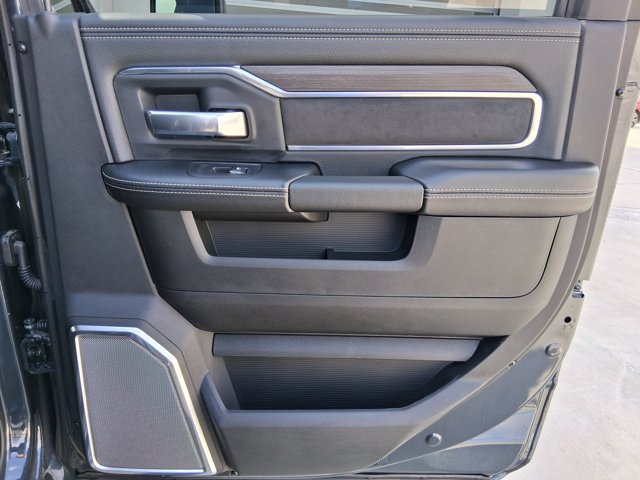 New 2026 RAM 3500 Laramie AWD/4WD image 22