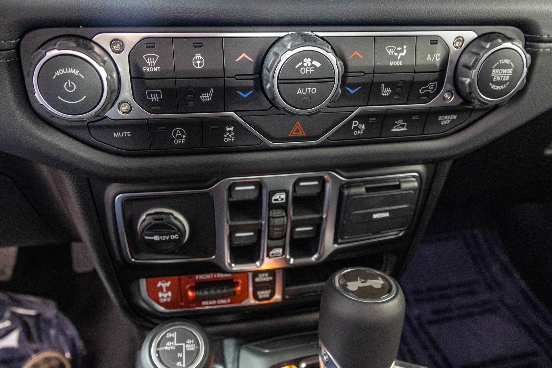 New 2026 Jeep Wrangler Unlimited Rubicon image 25