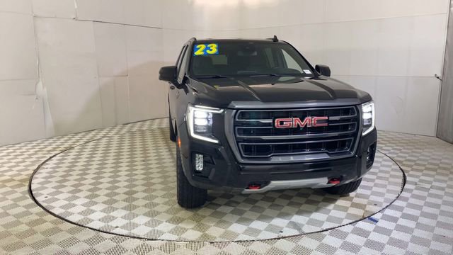 Used 2023 GMC Yukon AT4 w/ AT4 Premium Package AWD/4WD image 3
