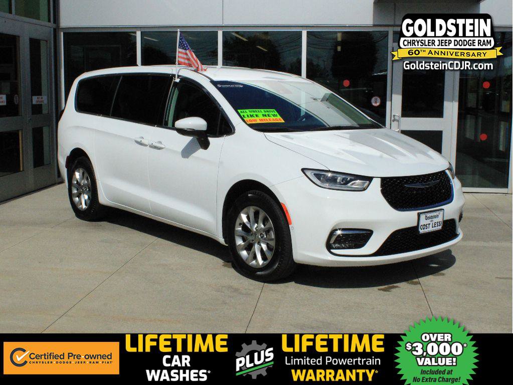 Used 2023 Chrysler Pacifica Touring-L AWD/4WD image 1