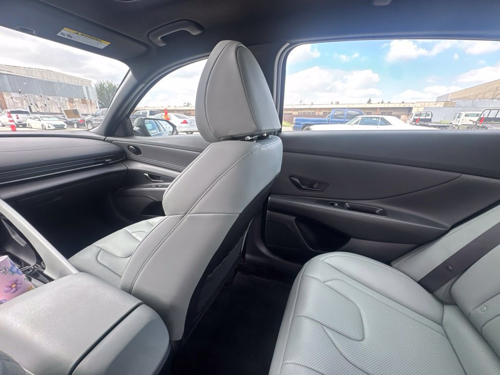 Used 2025 Hyundai Elantra Limited FWD image 20