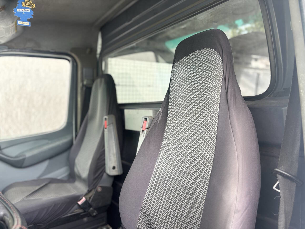 Used 2006 Dodge Sprinter 2500 w/ Window Group II image 15