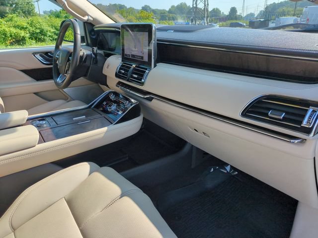 Used 2020 Lincoln Navigator Reserve w/ Equipment Group 208A Reserve AWD/4WD image 36
