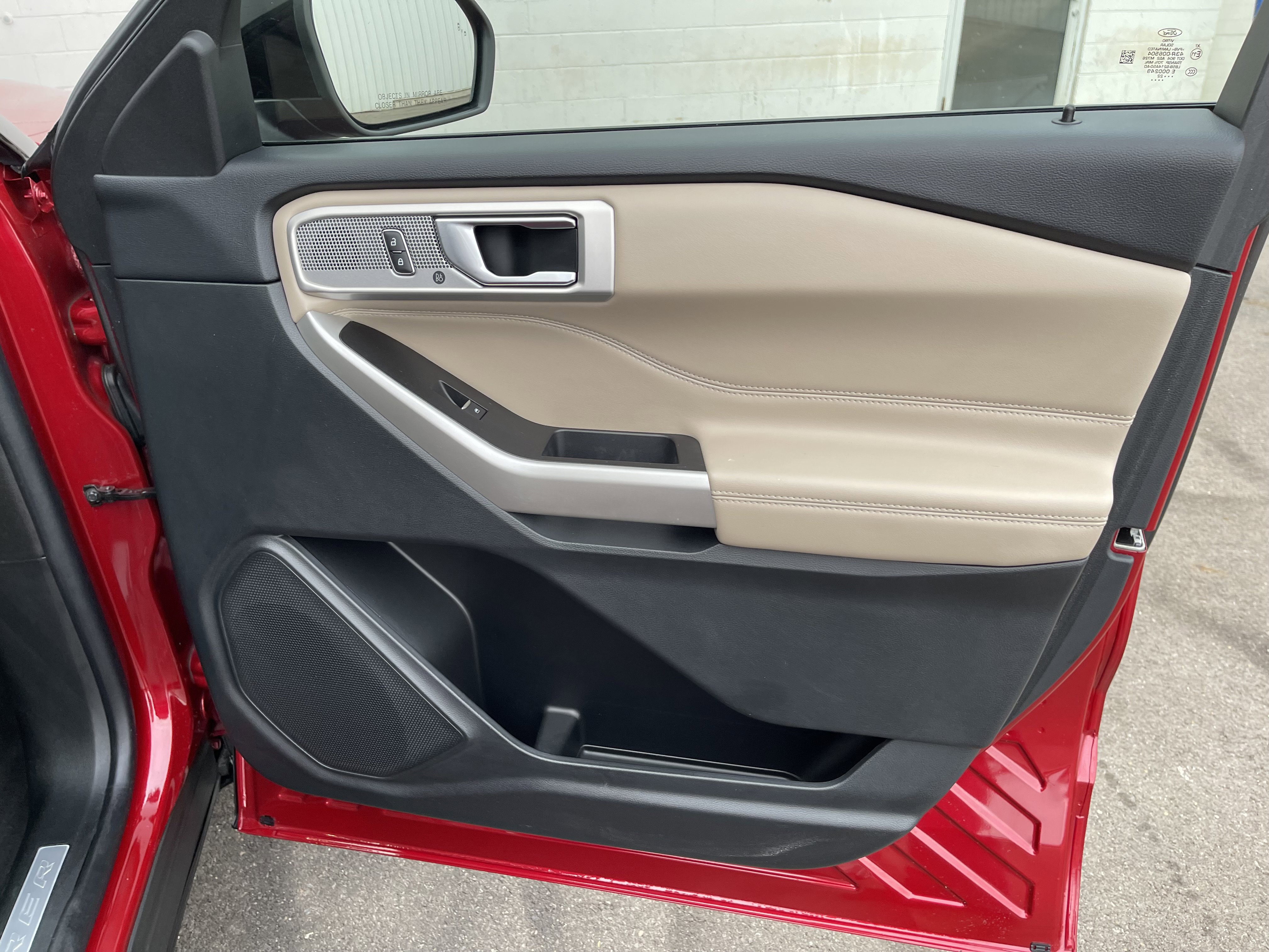 Used 2022 Ford Explorer Limited w/ Equipment Group 301A image 38