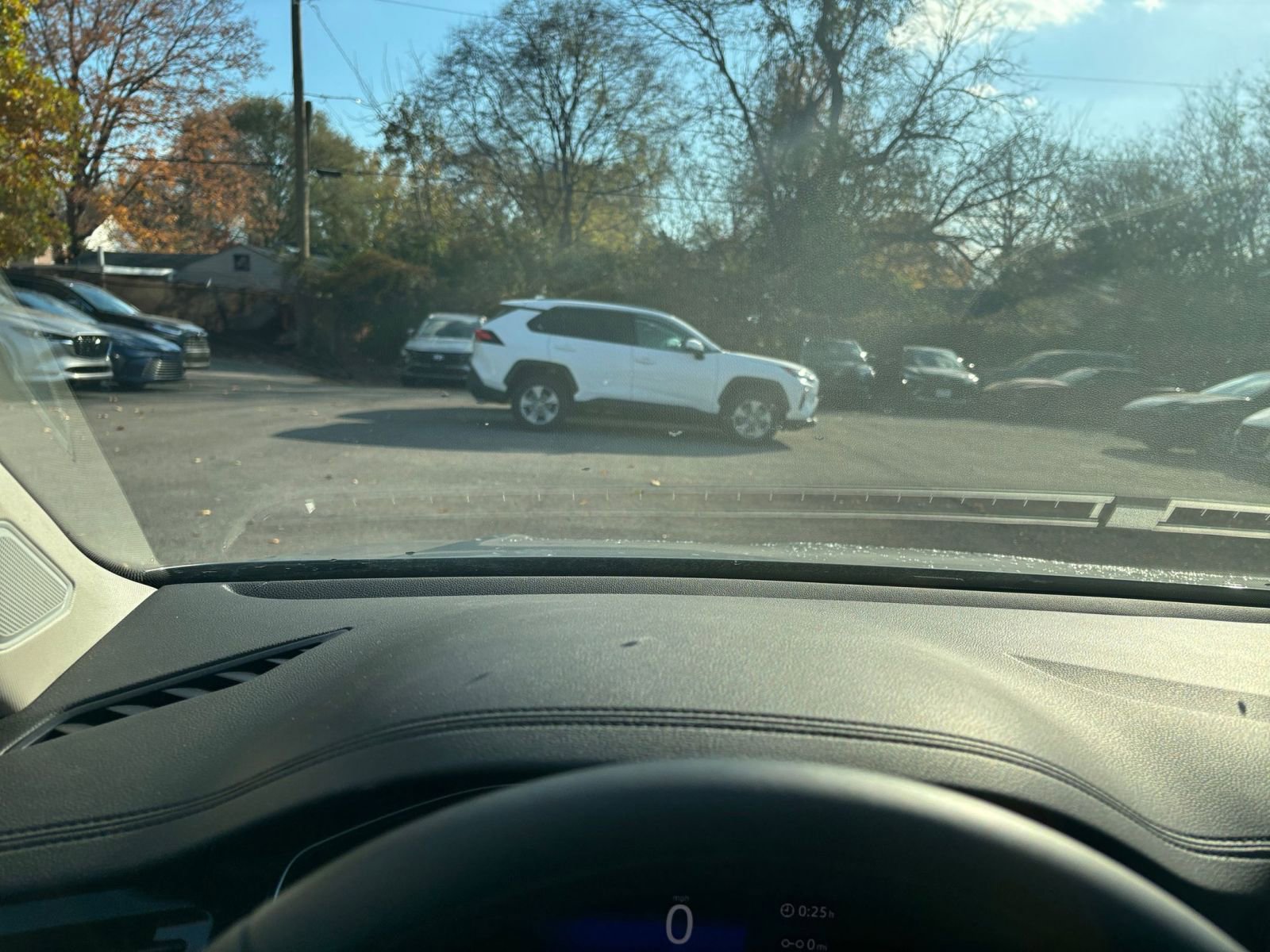 Used 2025 Volkswagen Jetta SE image 33