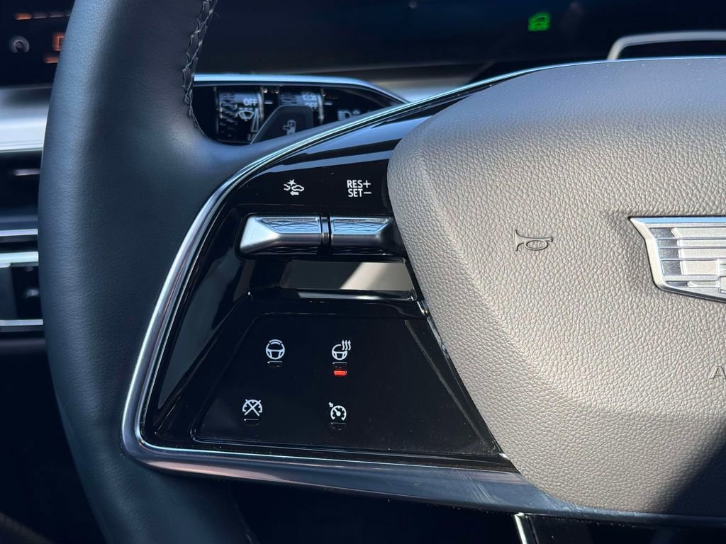 Used 2024 Cadillac Lyriq Luxury w/ LPO, Floor Liner Package image 32