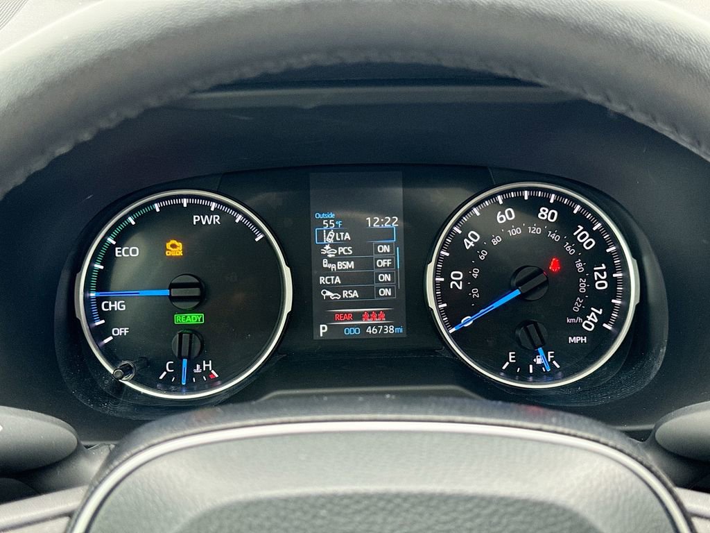 Used 2021 Toyota RAV4 XLE Premium image 3