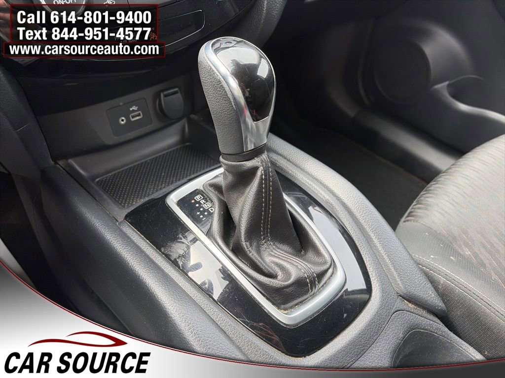 Used 2019 Nissan Rogue SV FWD image 25