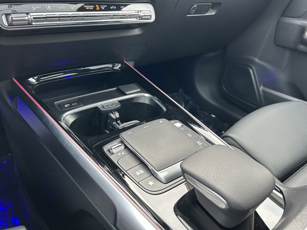 Used 2023 Mercedes-Benz GLB 250 4MATIC w/ Premium Package image 22