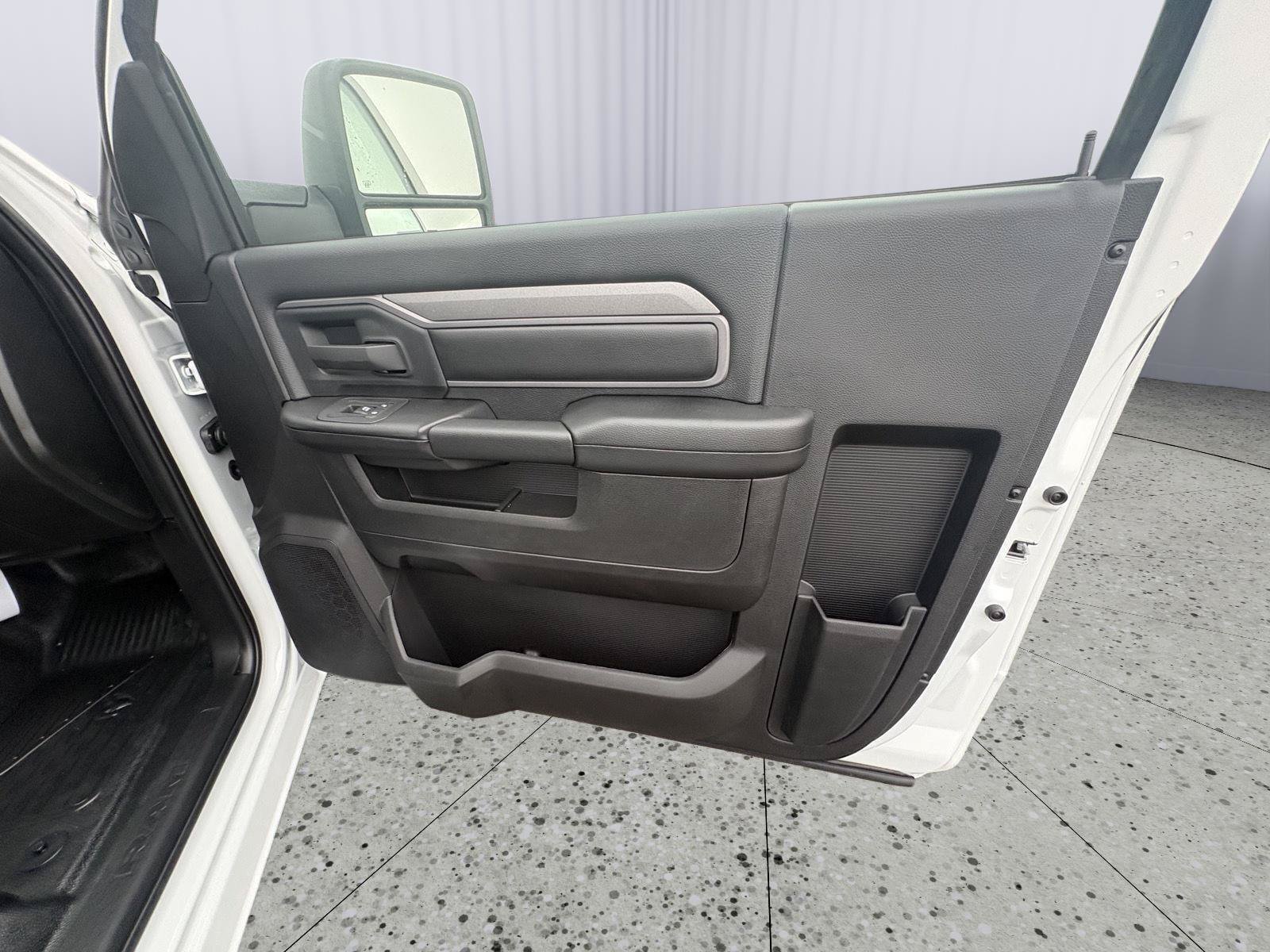 New 2027 RAM 4500 Tradesman AWD/4WD image 16
