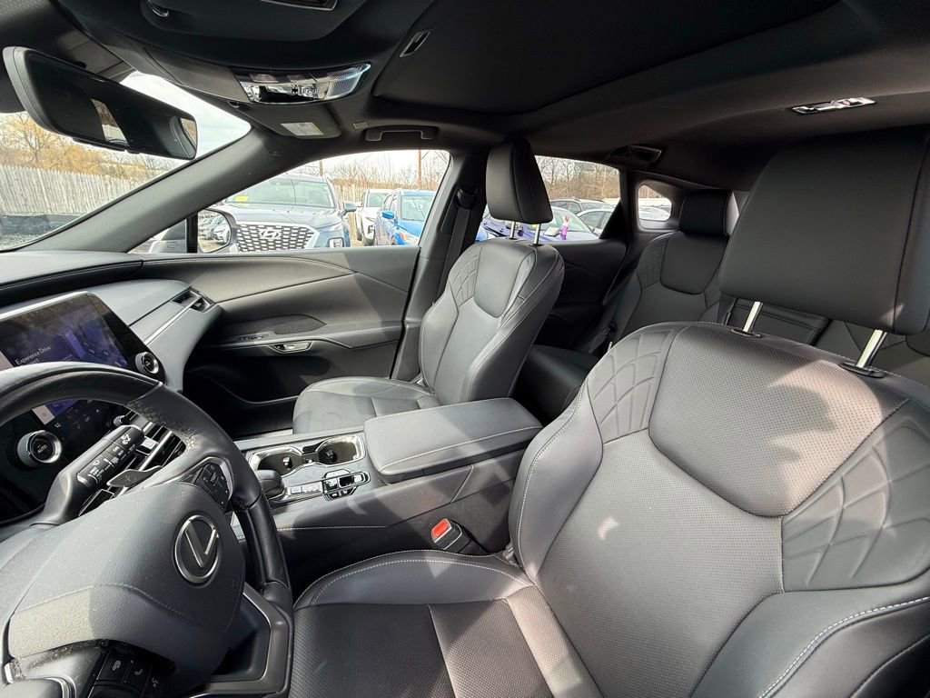 Used 2024 Lexus RX 350h w/ Cold Area Package image 20