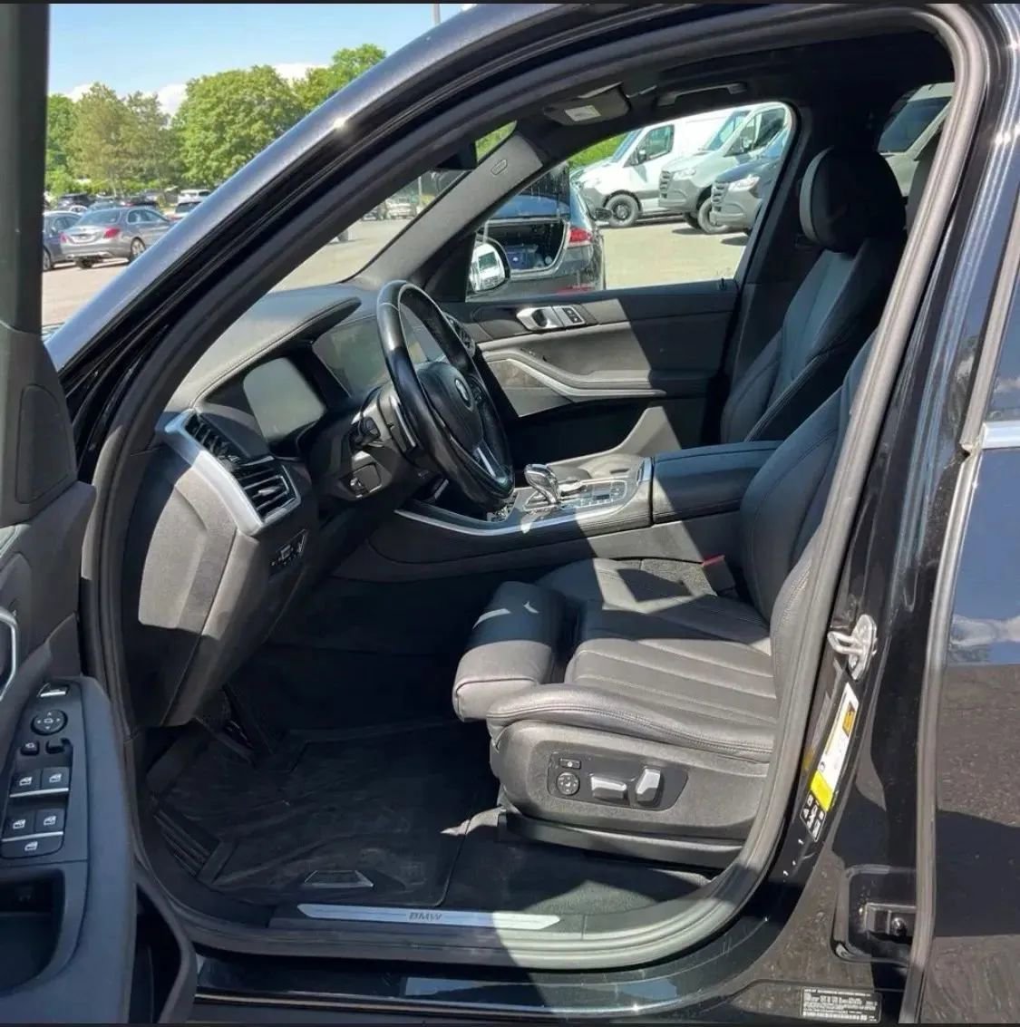 Used 2021 BMW X5 xDrive40i w/ Convenience Package image 3